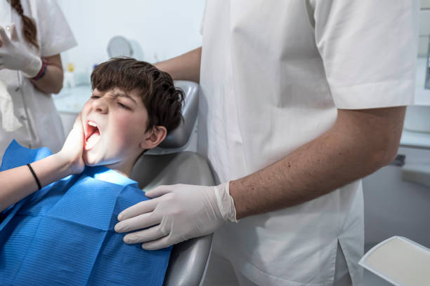 Best Emergency Wisdom Tooth Extraction in Clinton, MO